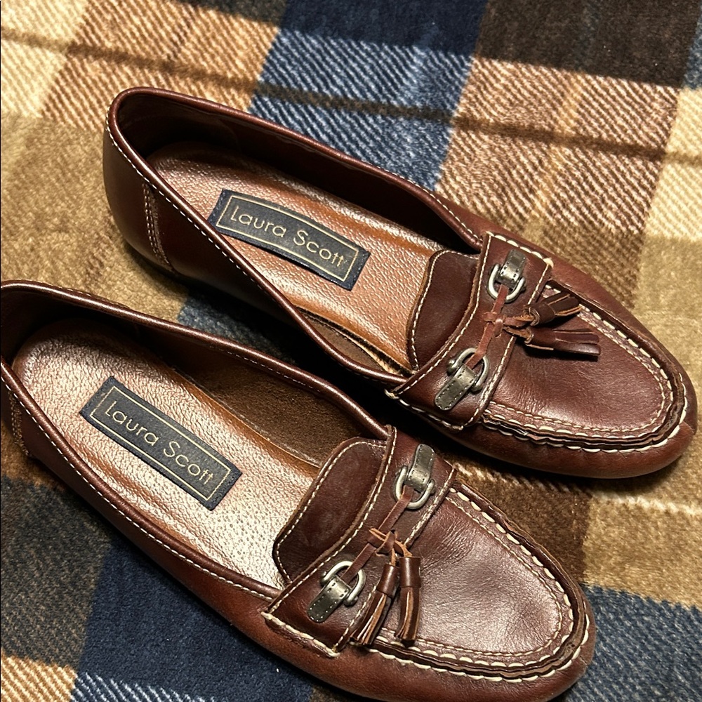 Laura Scott Chestnut Leather Loafers with Tassels